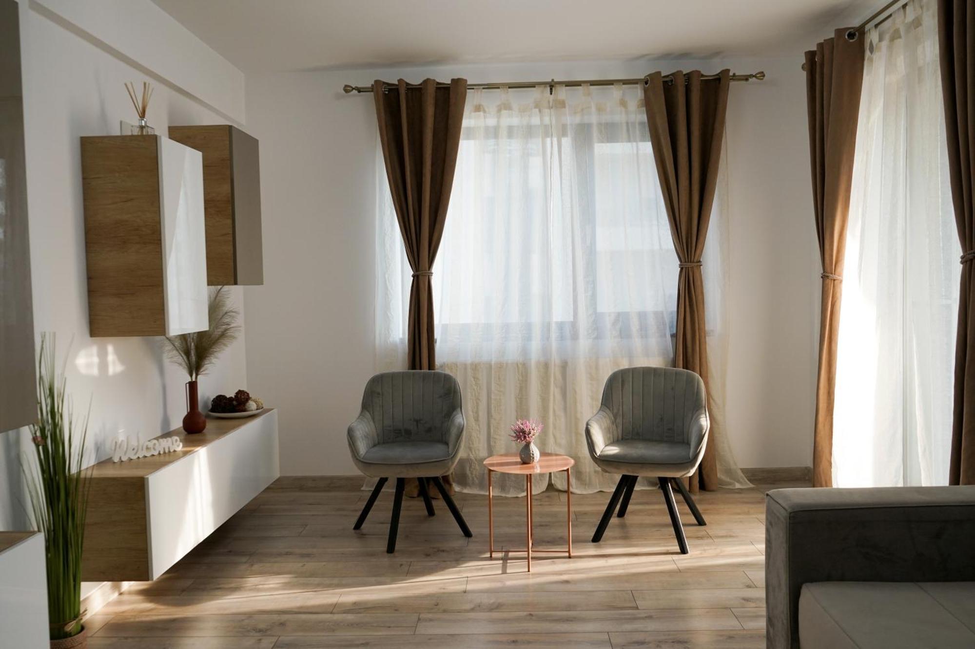Mirandis Apartments - Comfort & Private Parking Near Coresi Mall Brașov Exterior foto