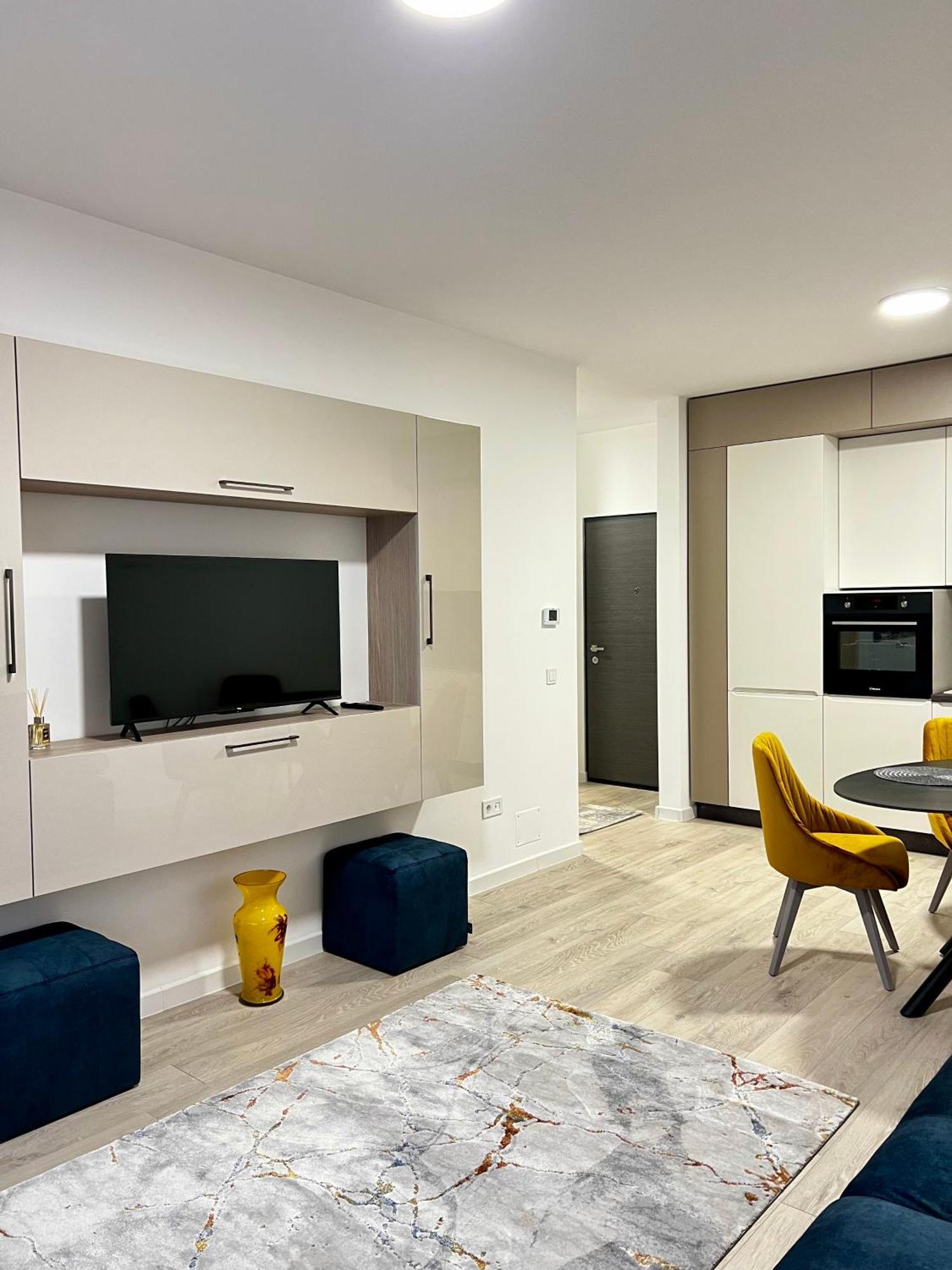Mirandis Apartments - Comfort & Private Parking Near Coresi Mall Brașov Exterior foto