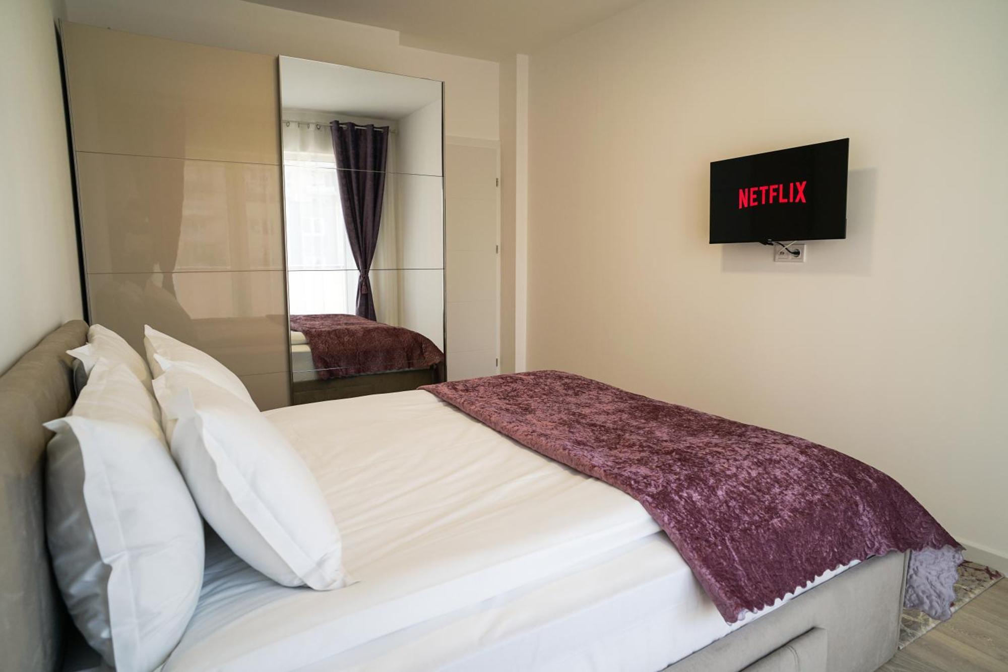 Mirandis Apartments - Comfort & Private Parking Near Coresi Mall Brașov Exterior foto