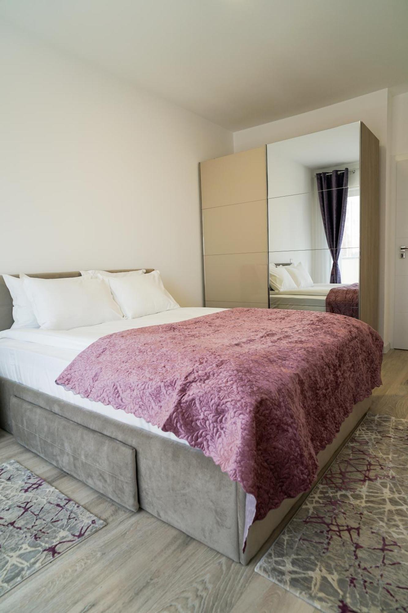Mirandis Apartments - Comfort & Private Parking Near Coresi Mall Brașov Exterior foto