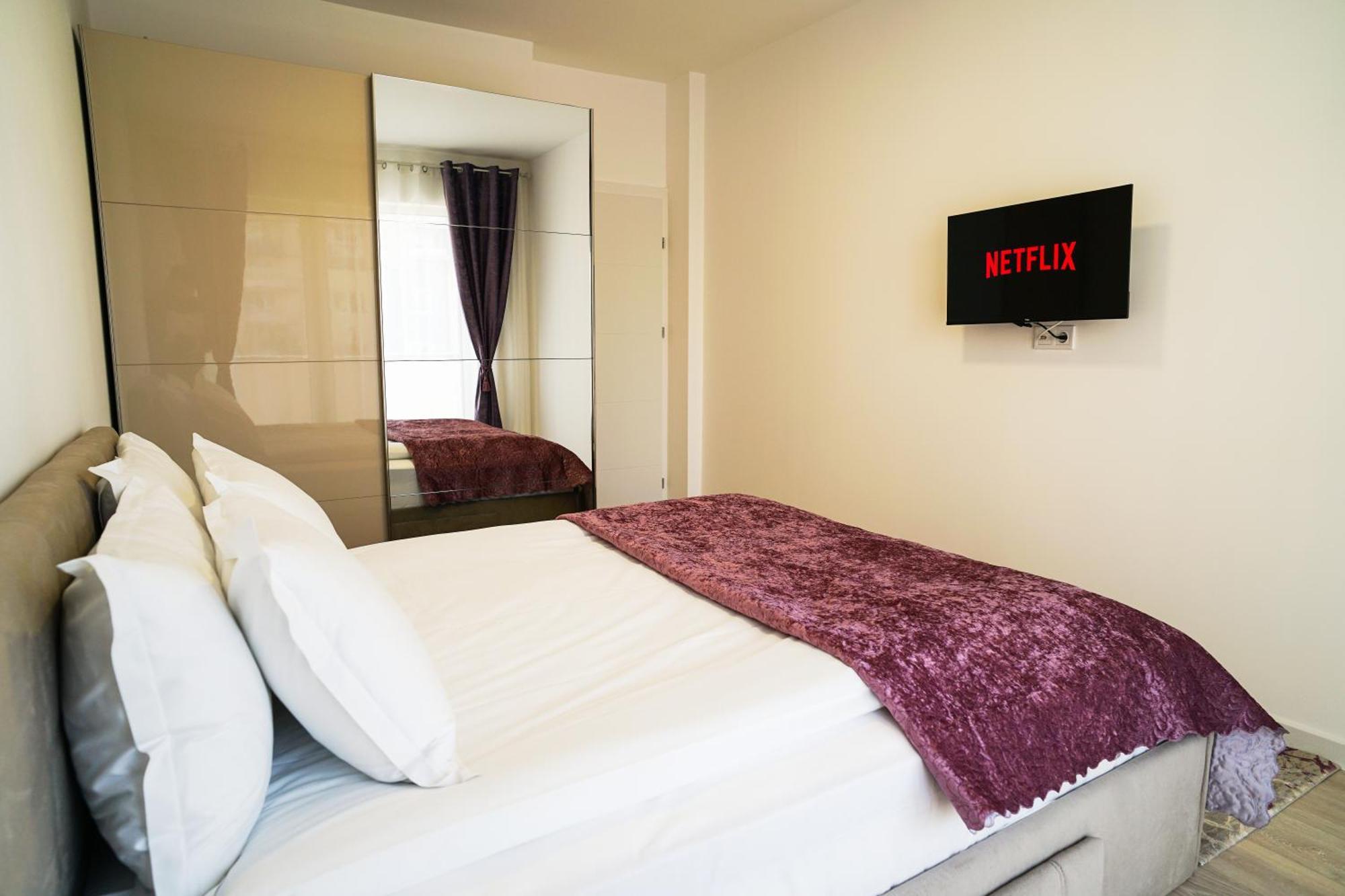 Mirandis Apartments - Comfort & Private Parking Near Coresi Mall Brașov Exterior foto